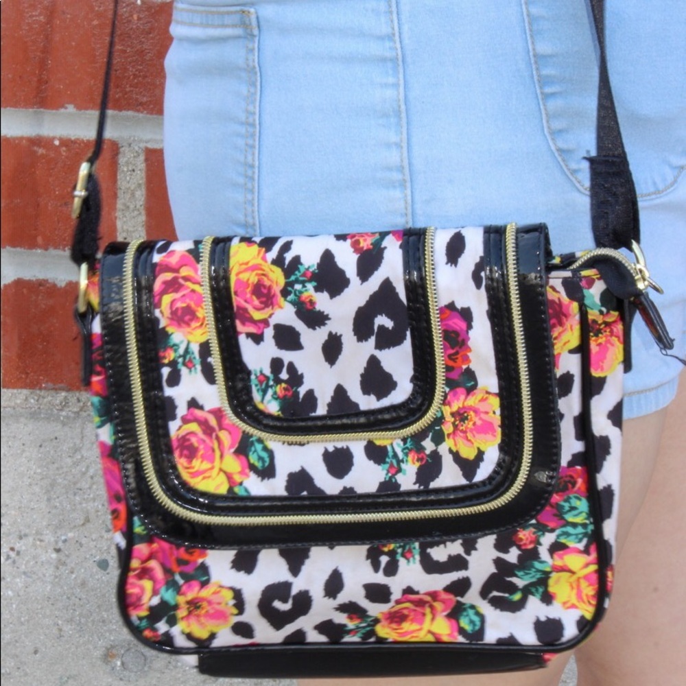 Black & White Leopard Print Crossbody